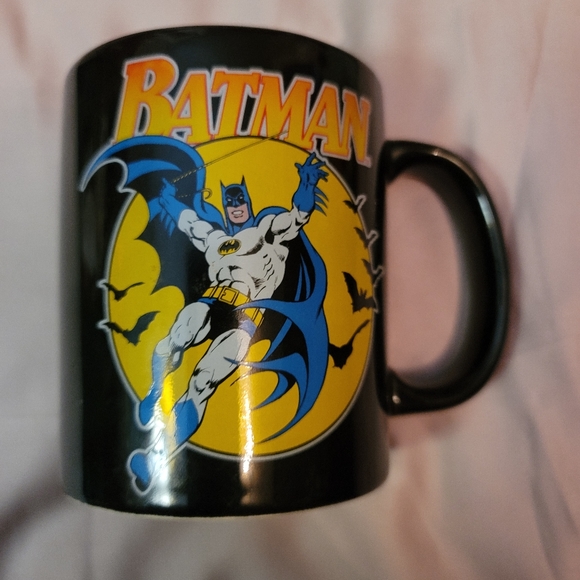 NEW D C. COMICS "BATMAN" BLACK MUG- LOOK!! - Picture 1 of 4